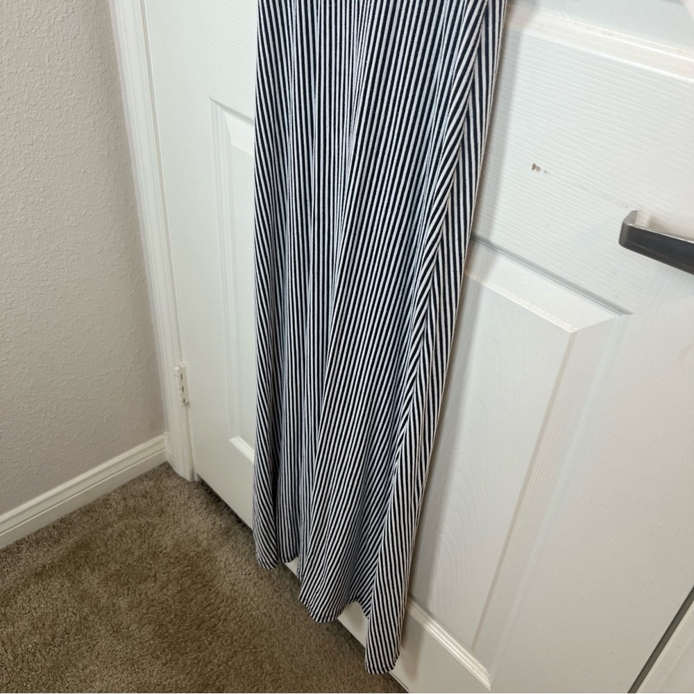 Black and White Striped Maxi Dress - Picture 8 of 16